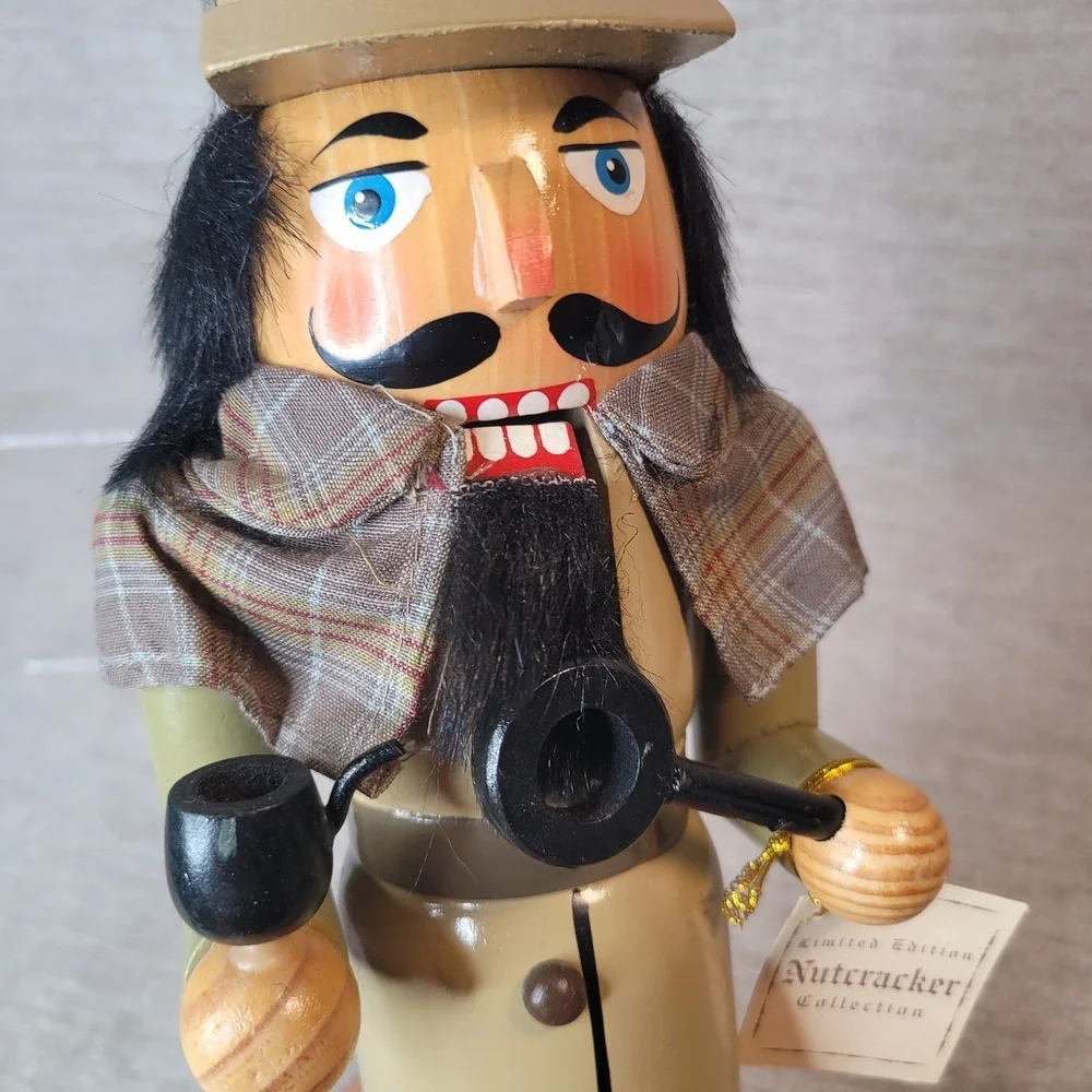 Vintage Target Wood Nutcracker Sherlock Holmes Inspector Limited Edition Nice